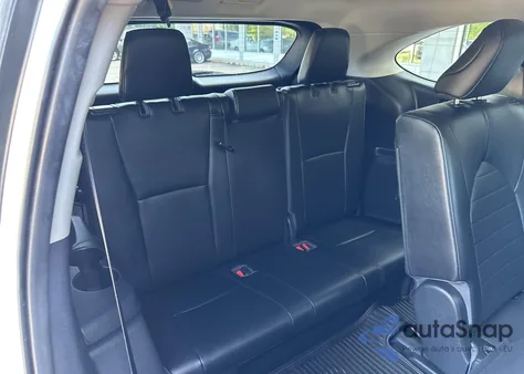 2020 Toyota Highlander Xle z USA, uszkodzony, nr VIN 5TDHZRBH1LS505594